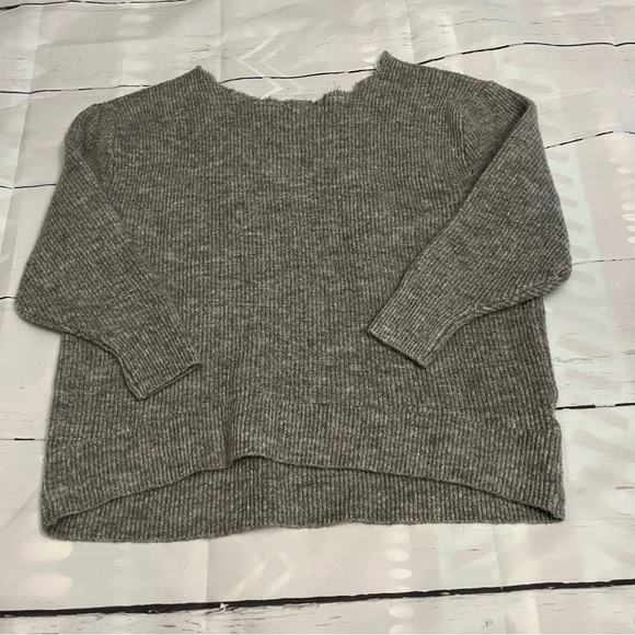 Gray Ribbed 3/4 to Long Sleeve Sweater, Size Small - Picture 1 of 8
